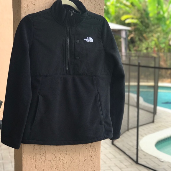 The North Face Jackets & Blazers - 🌟HOST PICK! NEW North Face Tundra half zip fleece